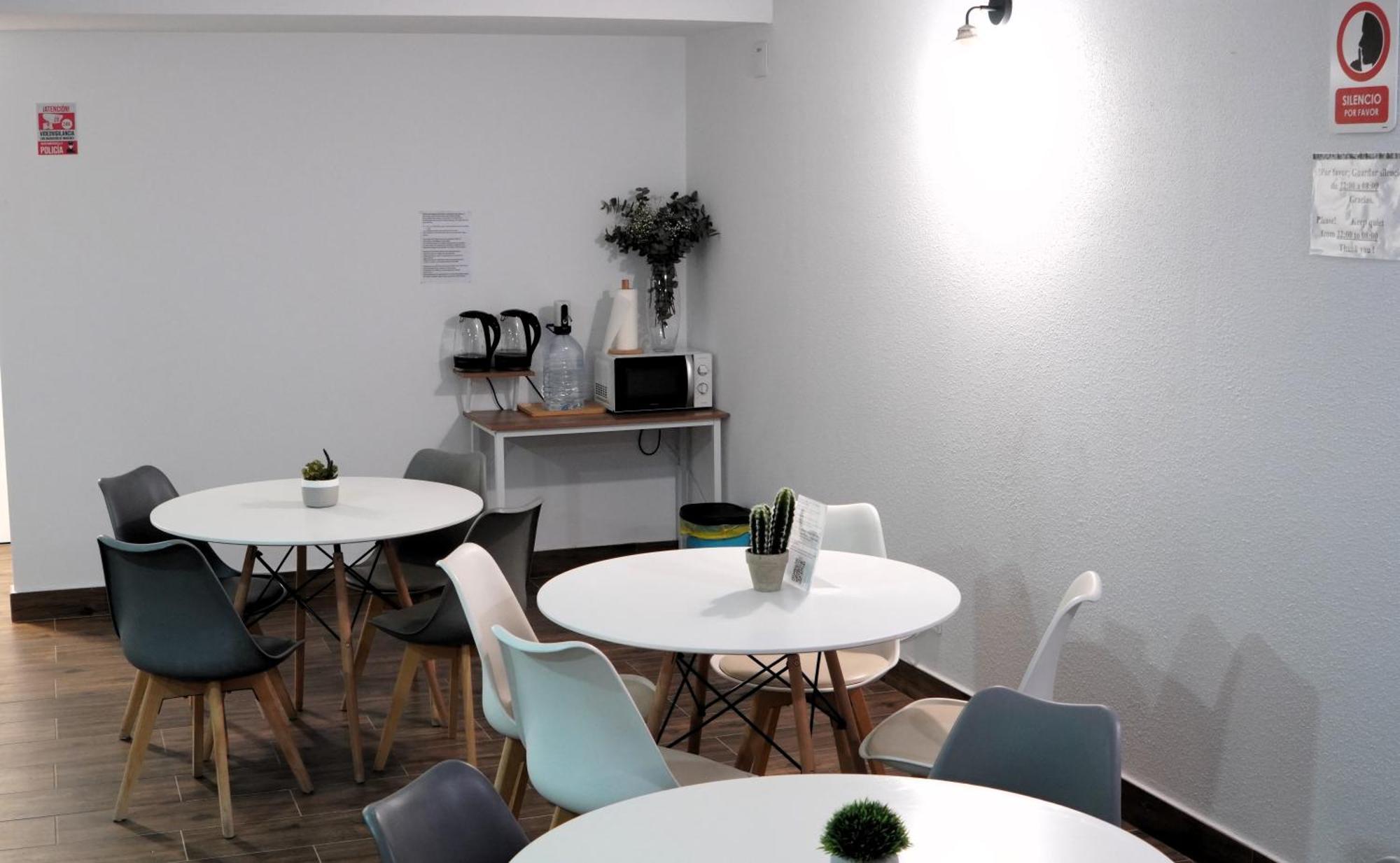 El Patio Hostal อาลิกันเต ภายนอก รูปภาพ